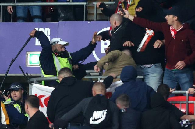 2026世界杯官方客户端-三狮被凶狠飞铲吓成三喵？英格兰出线怕要拖到末轮