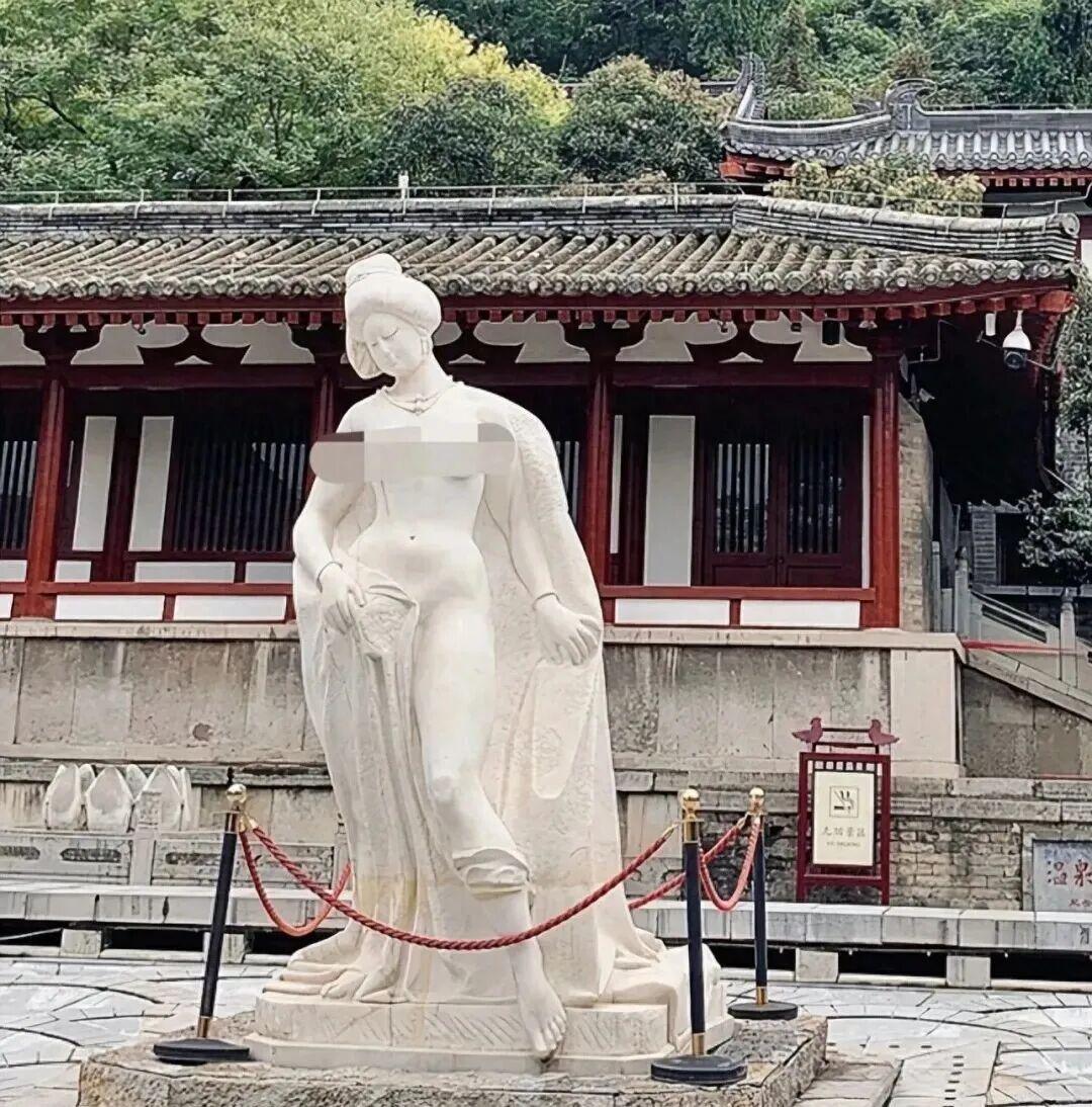 2026世界杯官网安装-贵妃半裸出浴雕像被指“不雅观”