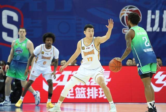 2026世界杯直播下载-对阵辽篮被撞翻，山东大汉重伤！至少缺席一个月，真不是好消息